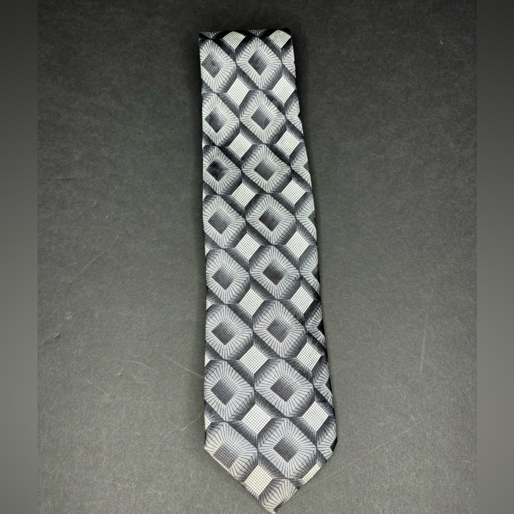 Nice tie ready to go!